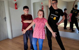  (photo)