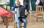  (photo)