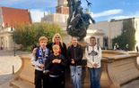  (photo)